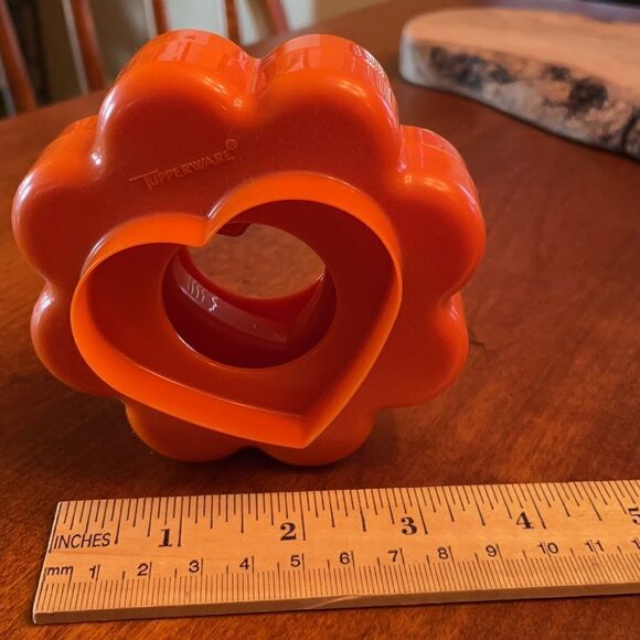 Tupperware Cut a Shape NestingCookie Cutter - Picture 3 of 4